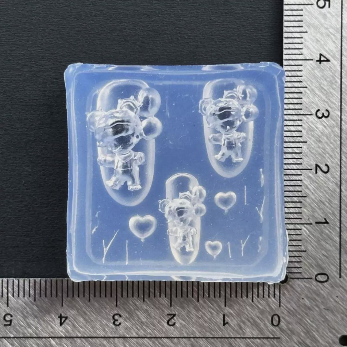 3D ネイルテンプレート素敵な漫画ネイルアートモールドシリコ - Resin Art Template のレビューと価格